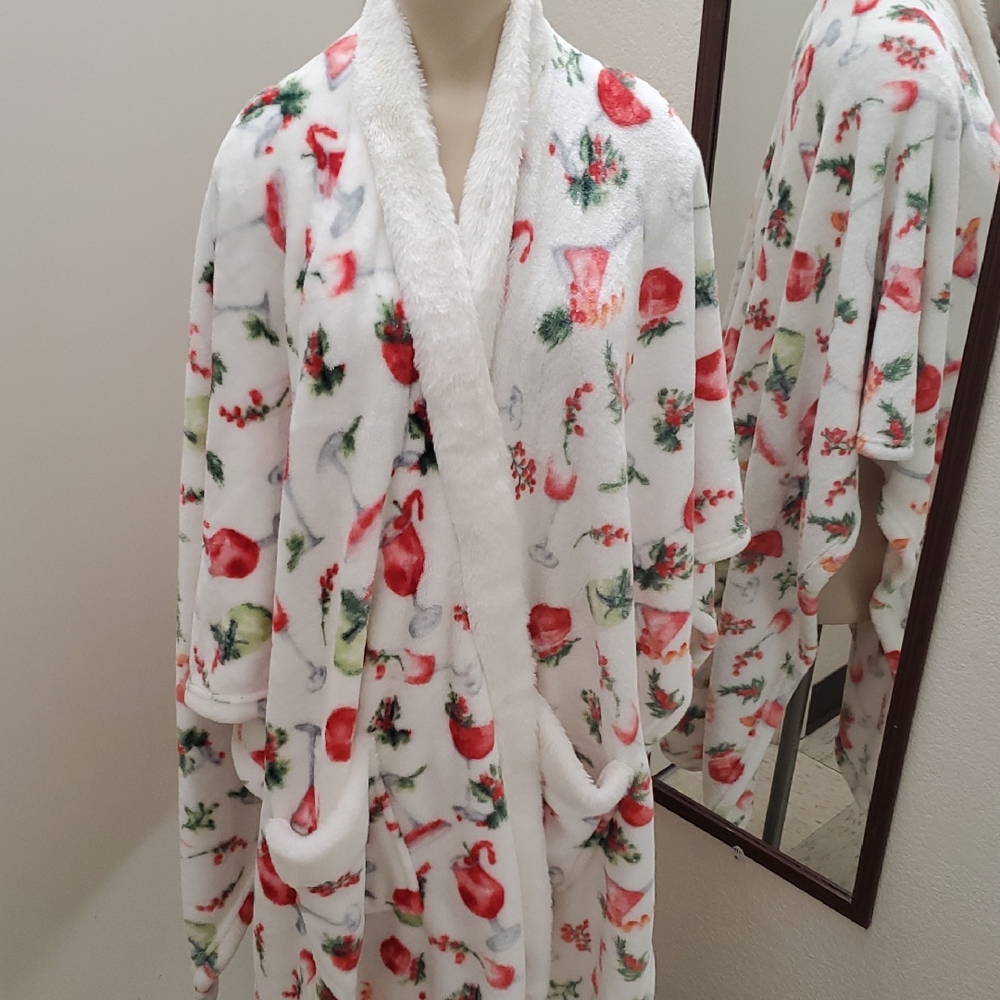 Charter Club White Floral Women's Robe